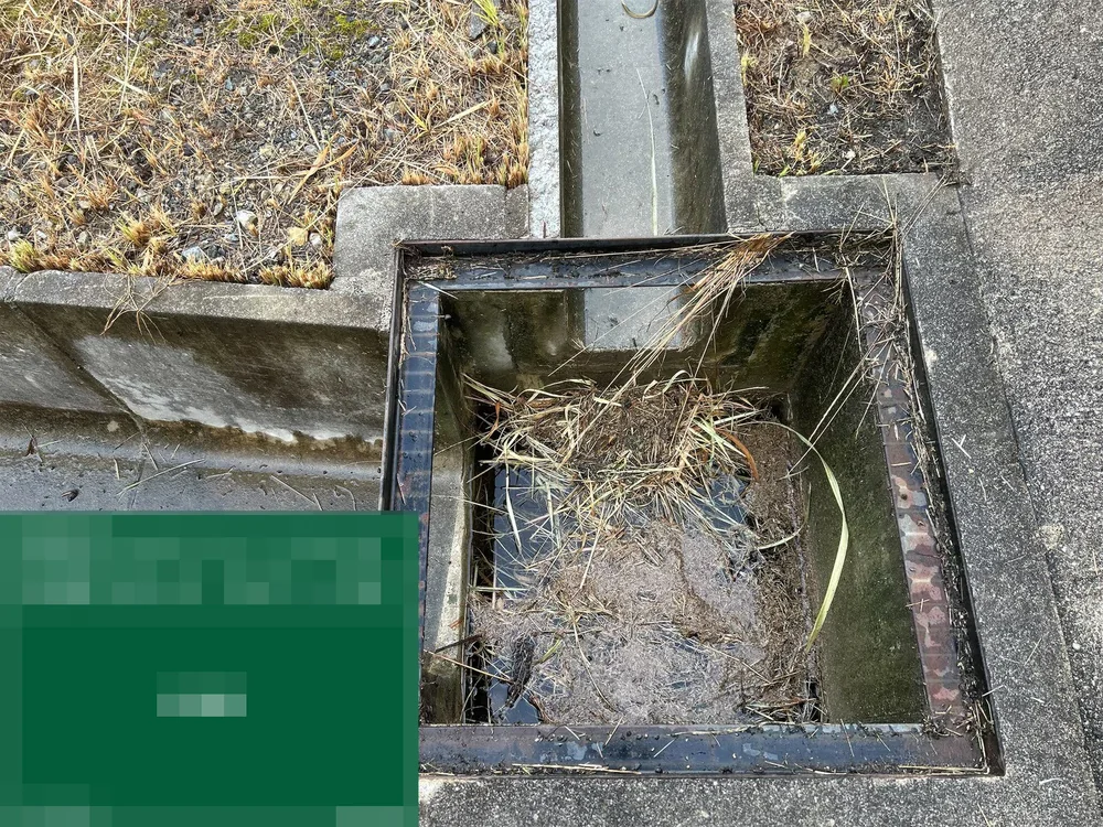 兵庫県川西市　対空通信施設で草刈り・側溝清掃